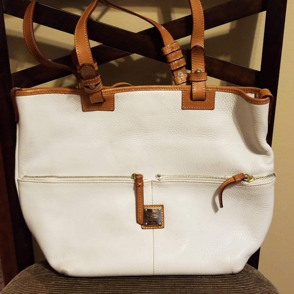 Cream leather Dooney